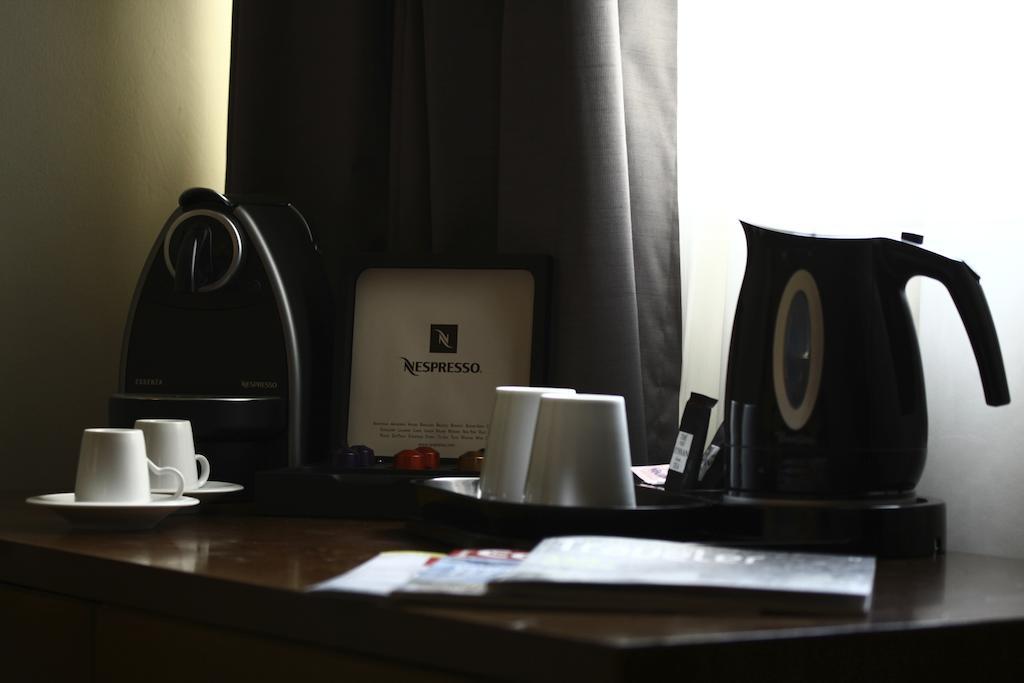 プラザ ホテル ベイルート 部屋 写真